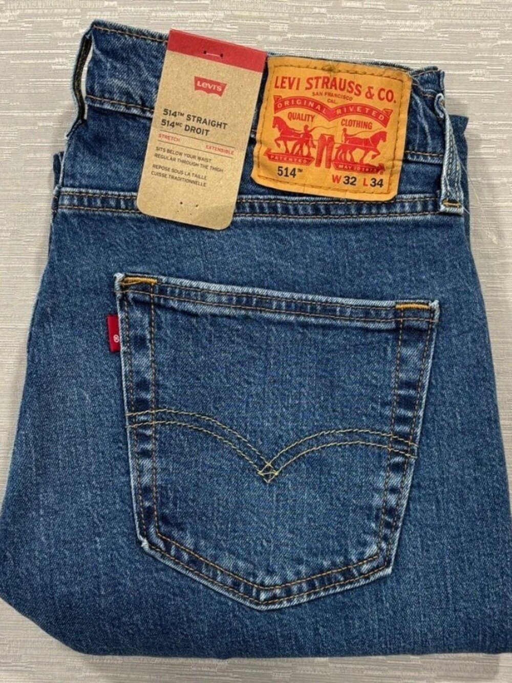 Levis 514 Jeans Mens 32 x 34 Straight Leg Regular Fit Medium Wash Denim Pants